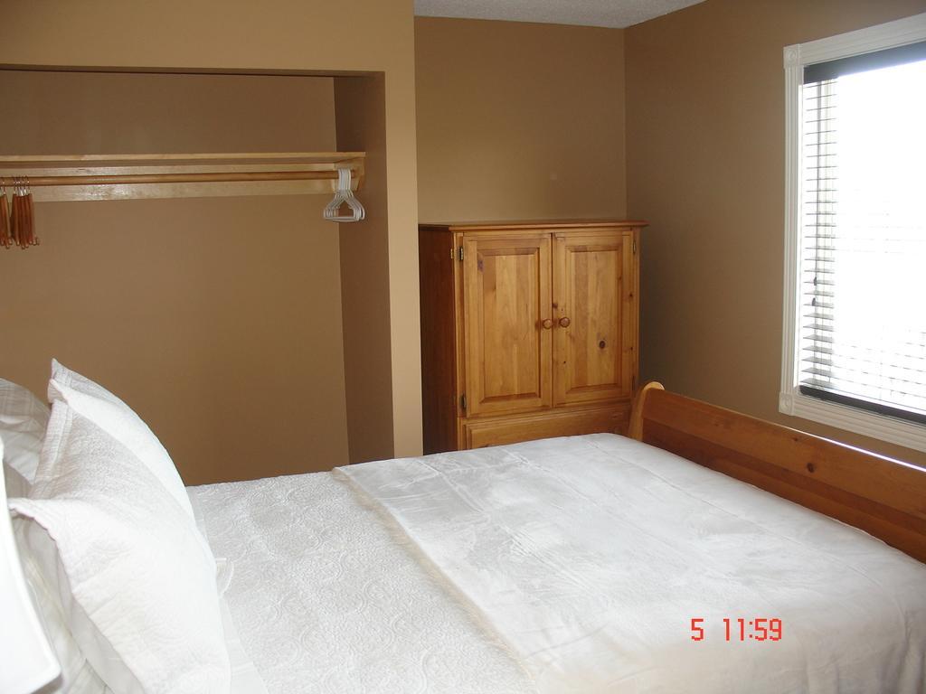 Eileen'S Bed & Breakfast/Guest House ヘイ・リバー 部屋 写真